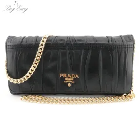 PRADA Nappa Gaufre Wallet on Chain