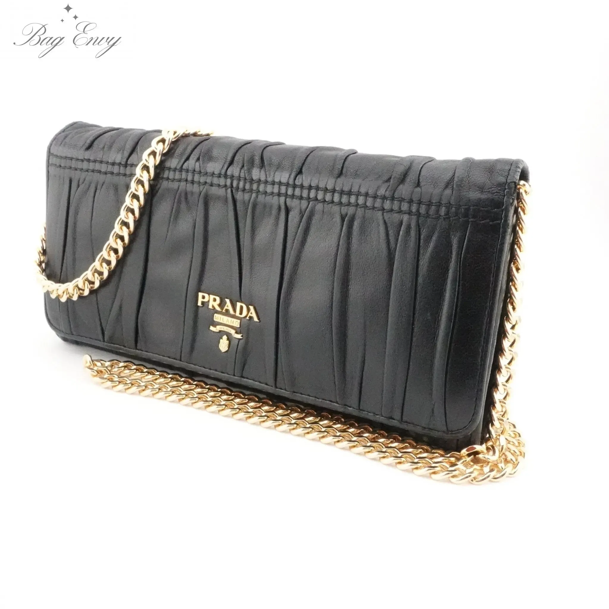 PRADA Nappa Gaufre Wallet on Chain